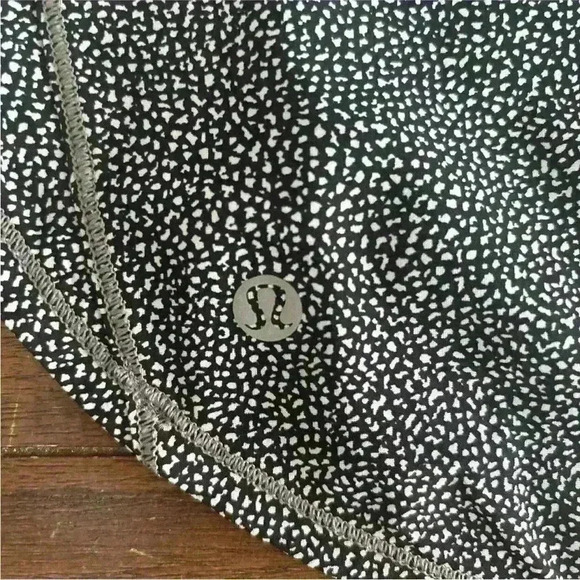 Lululemon Mesh Vest Top Black White Speckle Trim Gym Tank Size Small Activewear - Picture 12 of 12